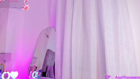 Snapshot of agathaowens chatting on 09-14-25, 01:27 Agatha Owens online show from 09-14-25, 01:27