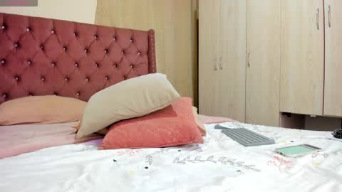 Snapshot of agathauwuart chatting on 01-09-25, 11:56 Agatha online show from 01-09-25, 11:56