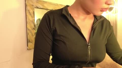 Snapshot of agattha_rosse chatting on 10-06-25, 12:13 I have a name like many online show from 10-06-25, 12:13