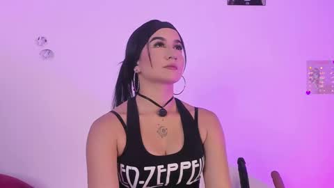 Snapshot of aggie_swett chatting on 10-03-25, 09:45 Maggie online show from 10-03-25, 09:45