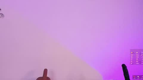 Snapshot of aggie_swett chatting on 11-11-25, 10:43 Maggie online show from 11-11-25, 10:43