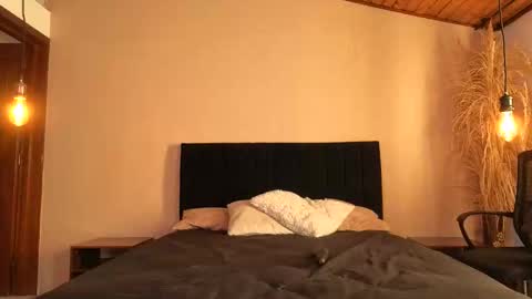 Snapshot of aghata_moon chatting on 06-11-26, 12:58 Aghata Moon online show from 06-11-26, 12:58