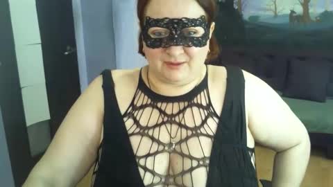 AgilaMipo online show from 05-10-26, 04:06