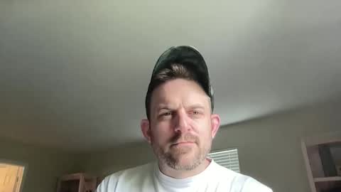 Snapshot of agiledawg chatting on 05-26-26, 03:41 agiledawg online show from 05-26-26, 03:41
