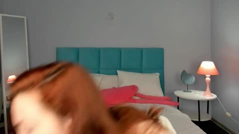 Agnia White online show from 11-23-25, 10:48