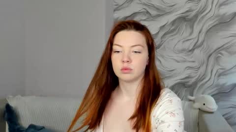 Agnia White online show from 11-25-25, 10:59