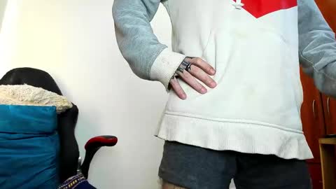 Agustin online show from 02-20-25, 08:58