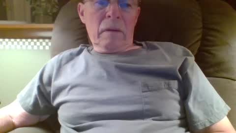 Snapshot of aguynrkfrd chatting on 09-28-25, 09:25 aguynrkfrd online show from 09-28-25, 09:25