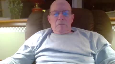 aguynrkfrd online show from 03-21-26, 09:36