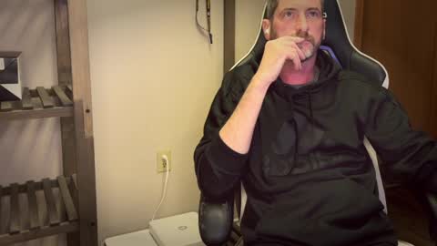 Snapshot of ah_shucks_ chatting on 04-21-26, 03:13 AhShucks online show from 04-21-26, 03:13