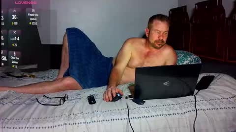 Snapshot of ahardman10 chatting on 02-18-26, 11:44 Blue Eyed Handsome Man online show from 02-18-26, 11:44