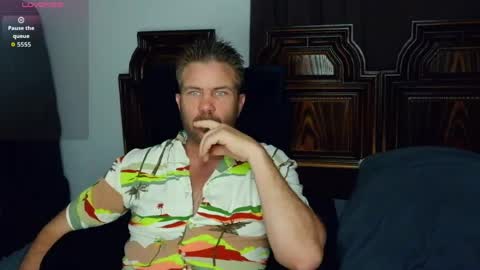 Blue Eyed Handsome Man online show from 04-04-26, 01:15