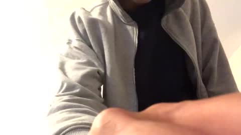 Snapshot of ahbehbi12 chatting on 09-11-25, 05:07 ahbehbi12 online show from 09-11-25, 05:07