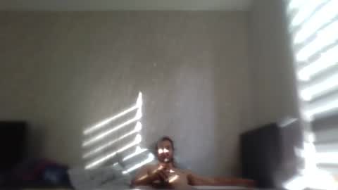 Snapshot of ahbehbi12 chatting on 10-21-25, 01:45 ahbehbi12 online show from 10-21-25, 01:45