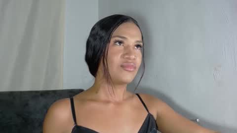 Snapshot of ahinara_doll_xx chatting on 05-21-26, 03:46 ahinara_doll_xx online show from 05-21-26, 03:46