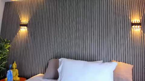 Snapshot of ahincale chatting on 07-10-26, 11:35 AHINOA online show from 07-10-26, 11:35