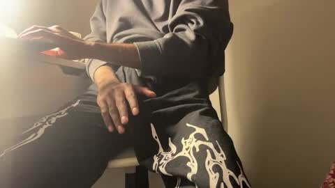 Dylan online show from 02-02-26, 01:37