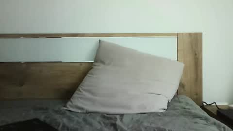 Selena online show from 11-18-25, 08:52