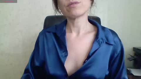 Snapshot of ahtena chatting on 05-20-26, 01:50 Ahtena online show from 05-20-26, 01:50