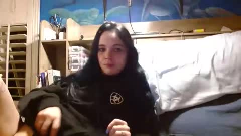 Kat online show from 03-25-26, 02:39