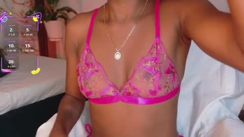 Snapshot of ahvi_ebony chatting on 07-12-26, 12:51 Ahvi Ebony online show from 07-12-26, 12:51