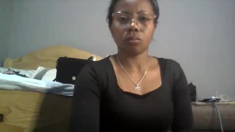 Snapshot of aicha_boobs chatting on 09-18-25, 04:20 Aicha boobs online show from 09-18-25, 04:20