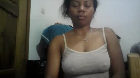 Snapshot of aicha_boobs chatting on 11-17-25, 12:49 Aicha boobs online show from 11-17-25, 12:49