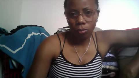 Snapshot of aicha_boobs chatting on 12-01-25, 07:24 Aicha boobs online show from 12-01-25, 07:24