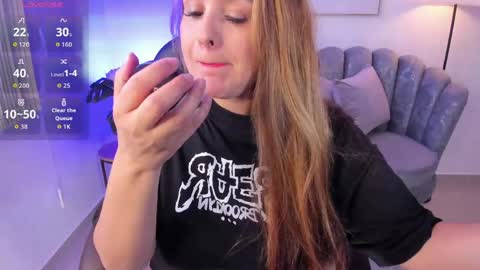 AIDA ADAMS online show from 04-09-26, 11:37