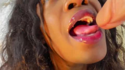 Aida  online show from 02-16-25, 08:10