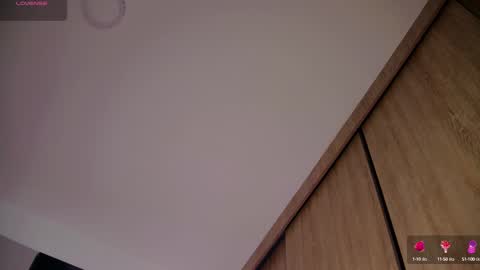 Aida  online show from 09-25-25, 10:52