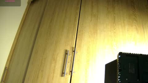 Aida  online show from 11-22-25, 10:36