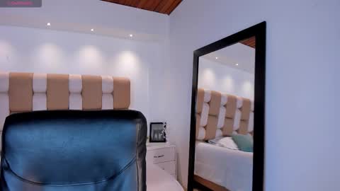 aidajoness online show from 10-30-25, 03:35