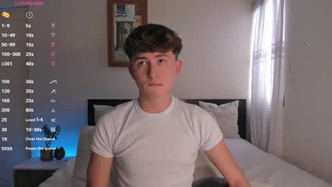 Snapshot of aidan_hale chatting on 12-19-24, 07:07 A H online show from 12-19-24, 07:07