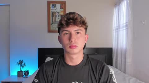 Snapshot of aidan_hale chatting on 12-22-24, 10:04 A H online show from 12-22-24, 10:04