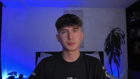 Snapshot of aidan_hale chatting on 01-28-25, 01:50 A H online show from 01-28-25, 01:50