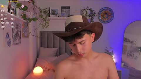 Snapshot of aidan_hale chatting on 09-14-25, 10:42 A H online show from 09-14-25, 10:42