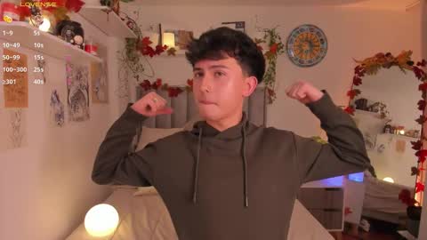 Snapshot of aidan_hale chatting on 10-13-25, 10:10 A H online show from 10-13-25, 10:10