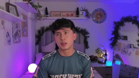 Snapshot of aidan_hale chatting on 11-27-25, 12:02 A H online show from 11-27-25, 12:02