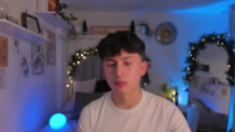 Snapshot of aidan_hale chatting on 12-03-25, 01:57 A H online show from 12-03-25, 01:57