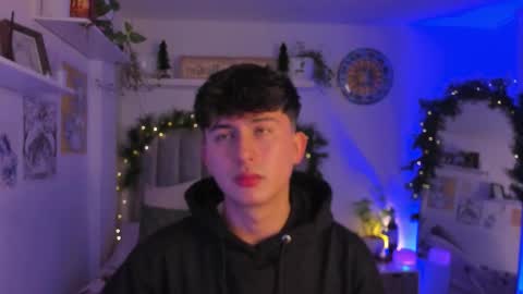 Snapshot of aidan_hale chatting on 12-16-25, 04:28 A H online show from 12-16-25, 04:28