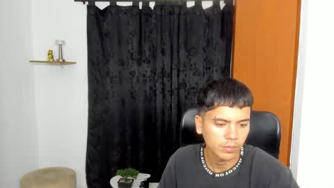 Aidenhot online show from 12-04-25, 08:23