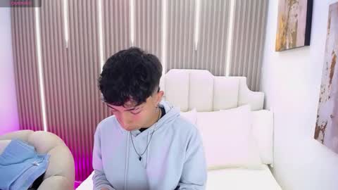 Snapshot of aiden_rivers_ chatting on 02-23-26, 12:24 Aiden online show from 02-23-26, 12:24