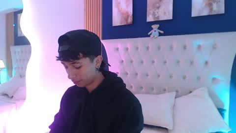 Aiden online show from 04-03-26, 12:47