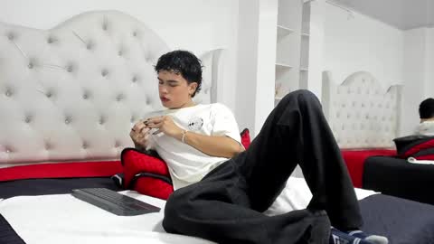 Aiden  online show from 02-20-25, 02:57