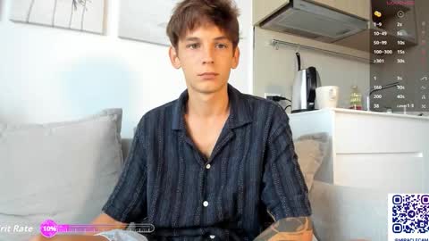 Snapshot of aiko_miracle chatting on 10-17-25, 12:01 birthday here online show from 10-17-25, 12:01