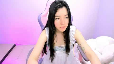 Ailee Hyuga online show from 12-19-25, 03:52