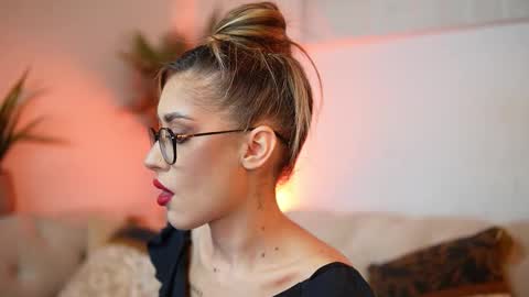  Aileen  online show from 12-02-25, 08:04