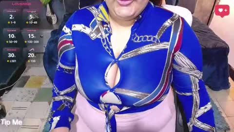 Ailyn rouss online show from 03-10-26, 01:54