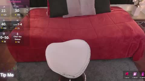 Ailyn rouss online show from 05-19-26, 01:17